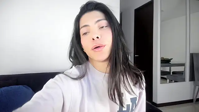 angelturned001 online show from 01/15/26, 11:08