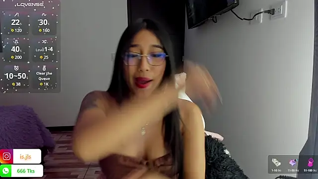 Snapshot of isa_bellaa0 chatting on 03/15/25, 04:13 isa bellaa0 online show from 03/15/25, 04:13