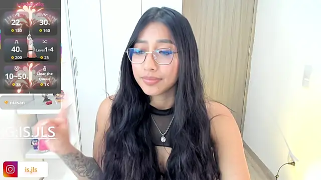 Snapshot of isa_bellaa0 chatting on 10/08/25, 03:15 isa bellaa0 online show from 10/08/25, 03:15