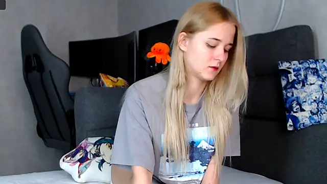 Snapshot of CassidyKiss chatting on 10/17/25, 11:57 CassidyKiss online show from 10/17/25, 11:57