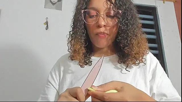 Ada gales  online show from 11/21/25, 04:44