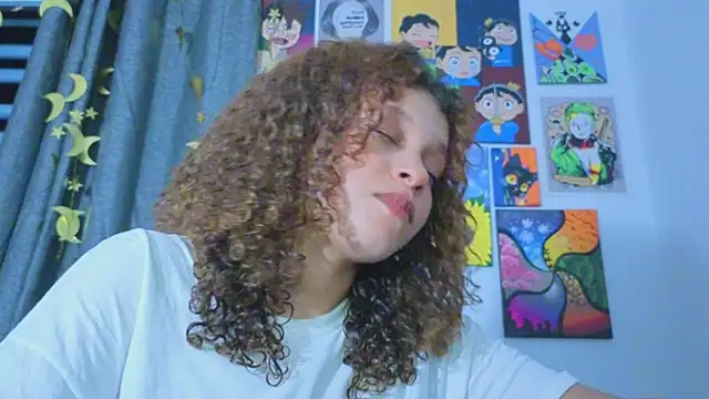 Snapshot of Ada_gales_ chatting on 05/19/26, 02:40 Ada gales online show from 05/19/26, 02:40