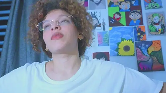 Snapshot of Ada_gales_ chatting on 07/14/26, 03:33 Ada gales online show from 07/14/26, 03:33