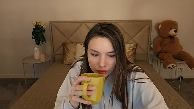 IceDanielles online show from 03/19/26, 01:37