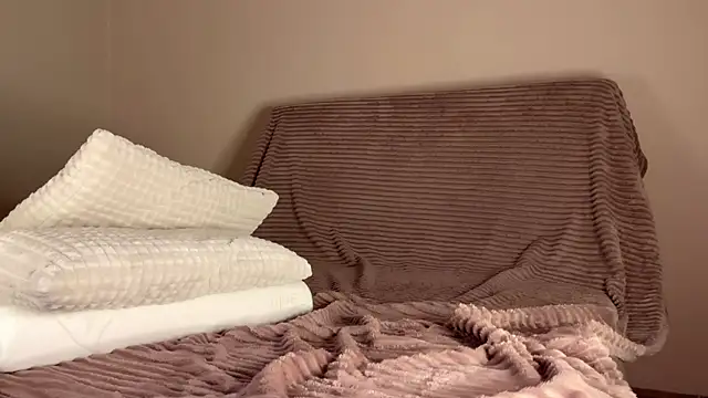 Snapshot of itsmaxxbaby_ chatting on 01/14/26, 05:57 itsmaxxbaby online show from 01/14/26, 05:57