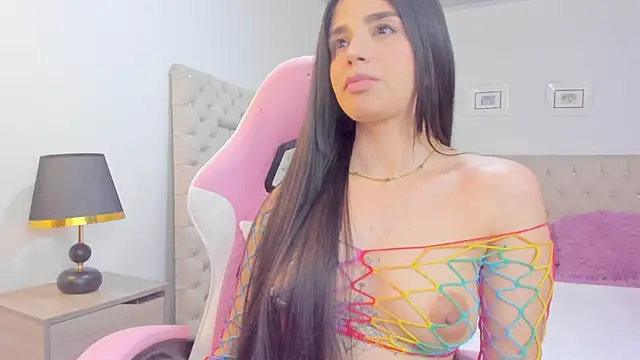 carlaperez  online show from 10/18/25, 10:43