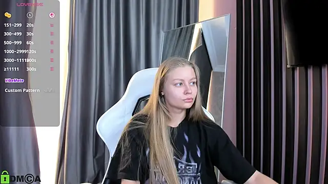 Polumna cute online show from 04/19/26, 09:52