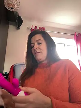 Lwhite1 online show from 02/17/25, 03:53