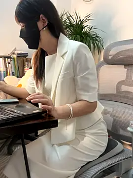 Annabody online show from 09/23/25, 07:33