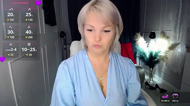 Juarnea online show from 10/31/25, 05:41