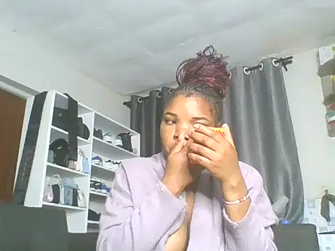 sweet bigclit online show from 11/23/25, 03:50