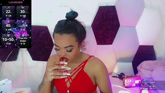 KayleighDreams  online show from 02/11/26, 04:50