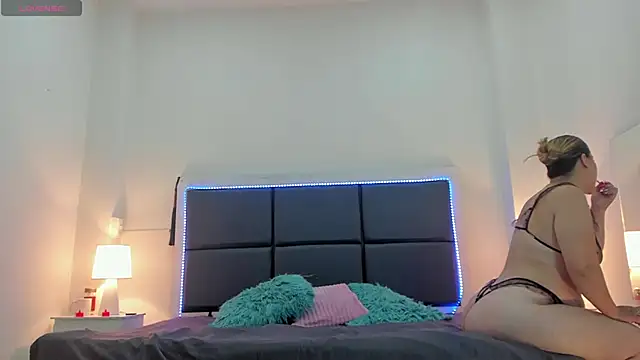 Aslhyn Gomez online show from 10/23/25, 06:28