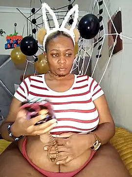 CocoBootyyy online show from 10/23/25, 06:13