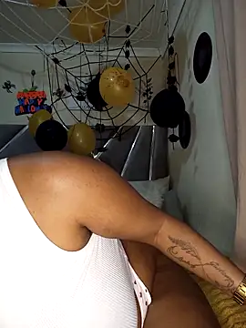 CocoBootyyy online show from 10/25/25, 11:43