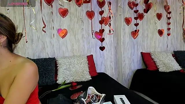 Snapshot of emily_parkerr chatting on 02/12/25, 01:06 emily parkerr online show from 02/12/25, 01:06