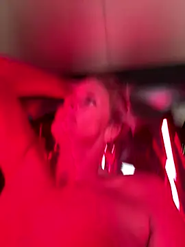 Snapshot of vixendoll87 chatting on 11/06/25, 12:11 vixendoll87 online show from 11/06/25, 12:11