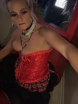 Snapshot of vixendoll87 chatting on 02/06/26, 07:02 vixendoll87 online show from 02/06/26, 07:02