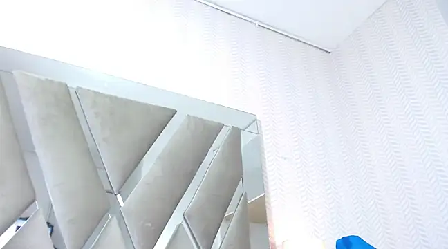 KasandraPhillips online show from 02/15/25, 08:33