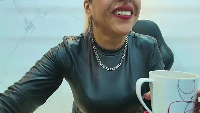 Snapshot of Anabella_Thompson chatting on 05/06/26, 11:37 Anabella Thompson online show from 05/06/26, 11:37
