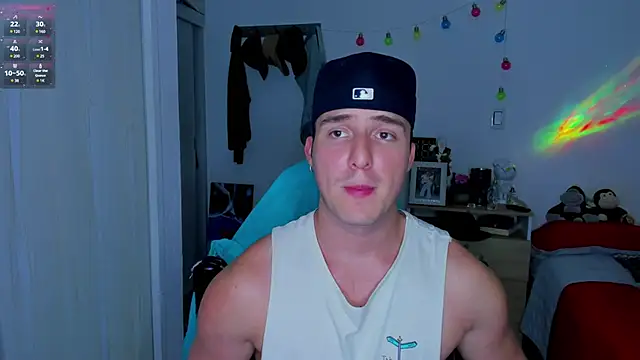 Snapshot of liam_oficial02 chatting on 01/19/25, 03:18 liam oficial02 online show from 01/19/25, 03:18