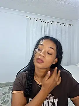 Snapshot of avellanatammy chatting on 04/27/26, 11:47 avellanatammy online show from 04/27/26, 11:47