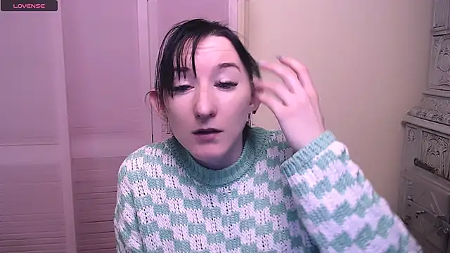Snapshot of AmandaSell chatting on 12/09/24, 01:45 AmandaSell online show from 12/09/24, 01:45