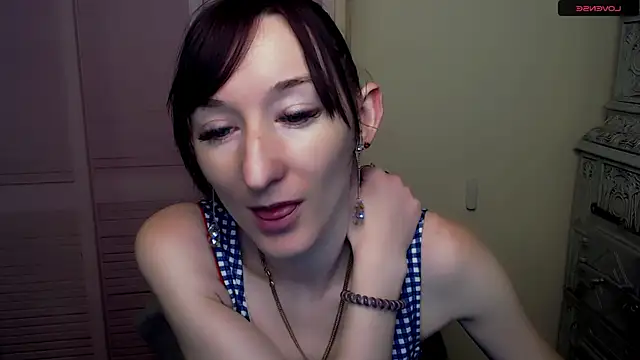 Snapshot of AmandaSell chatting on 01/04/25, 01:10 AmandaSell online show from 01/04/25, 01:10