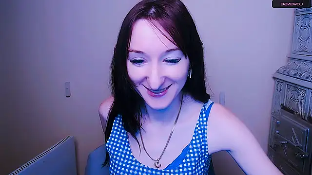 Snapshot of AmandaSell chatting on 02/06/25, 11:32 AmandaSell online show from 02/06/25, 11:32