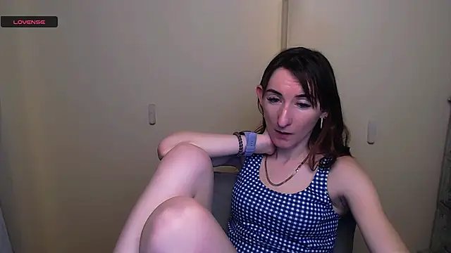 Snapshot of AmandaSell chatting on 02/24/25, 11:21 AmandaSell online show from 02/24/25, 11:21