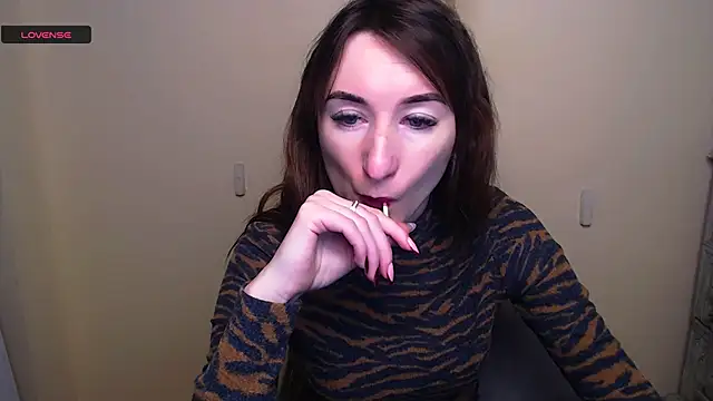 Snapshot of AmandaSell chatting on 02/25/25, 08:03 AmandaSell online show from 02/25/25, 08:03