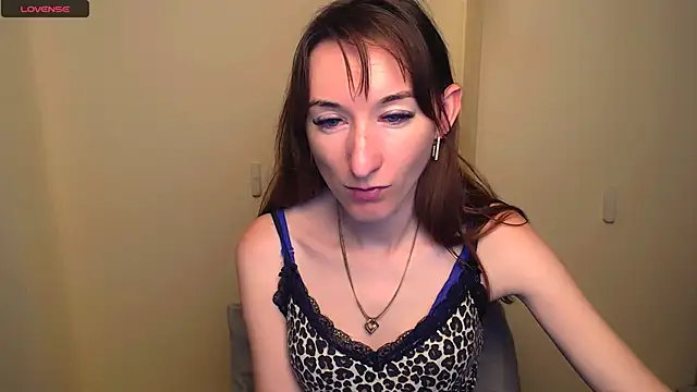 Snapshot of AmandaSell chatting on 03/02/25, 12:01 AmandaSell online show from 03/02/25, 12:01