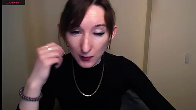 Snapshot of AmandaSell chatting on 03/12/25, 08:08 AmandaSell online show from 03/12/25, 08:08