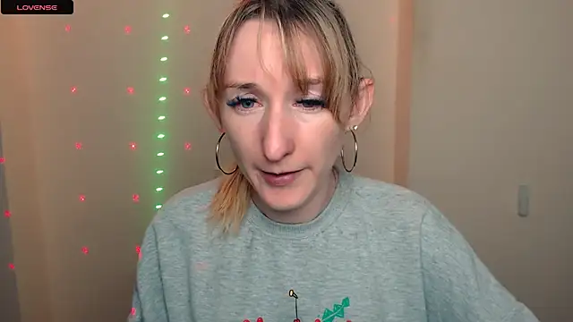 Snapshot of AmandaSell chatting on 09/16/25, 08:04 AmandaSell online show from 09/16/25, 08:04