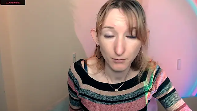 Snapshot of AmandaSell chatting on 09/25/25, 07:34 AmandaSell online show from 09/25/25, 07:34