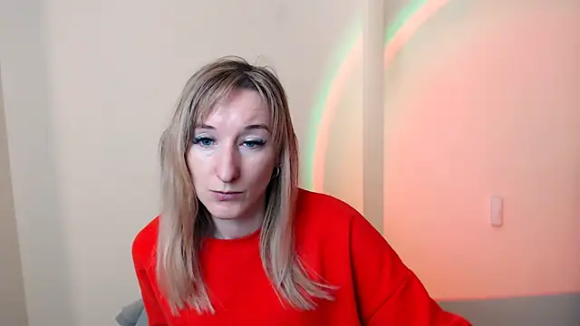 Snapshot of AmandaSell chatting on 04/24/26, 07:00 AmandaSell online show from 04/24/26, 07:00