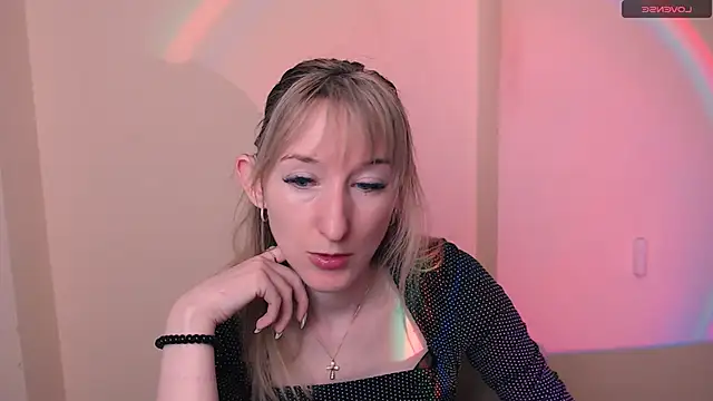 Snapshot of AmandaSell chatting on 05/05/26, 06:21 AmandaSell online show from 05/05/26, 06:21