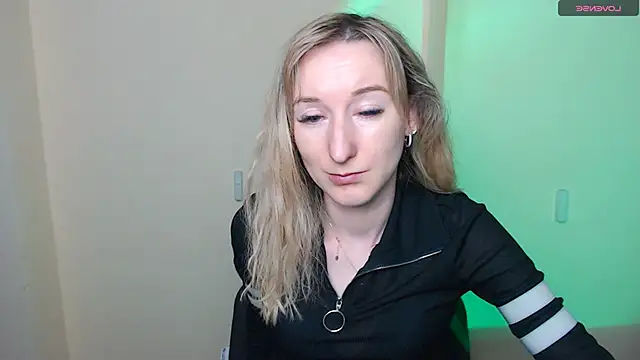 Snapshot of AmandaSell chatting on 05/16/26, 10:36 AmandaSell online show from 05/16/26, 10:36