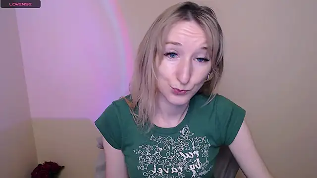 Snapshot of AmandaSell chatting on 06/15/26, 06:59 AmandaSell online show from 06/15/26, 06:59