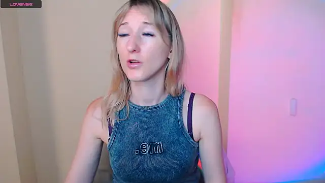 Snapshot of AmandaSell chatting on 07/20/26, 06:17 AmandaSell online show from 07/20/26, 06:17