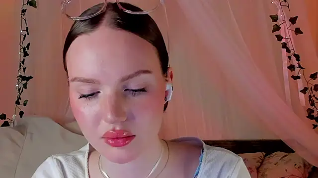 MishkaMe online show from 02/08/25, 06:44