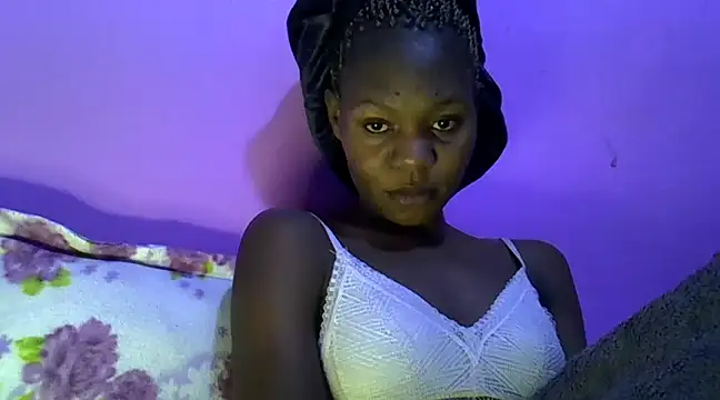 Snapshot of Cute_tamara chatting on 12/11/24, 12:44 Cute tamara online show from 12/11/24, 12:44