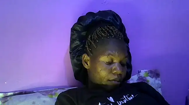 Snapshot of Cute_tamara chatting on 12/22/24, 09:42 Cute tamara online show from 12/22/24, 09:42