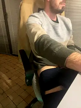 giorgakaci69 online show from 12/17/25, 04:57