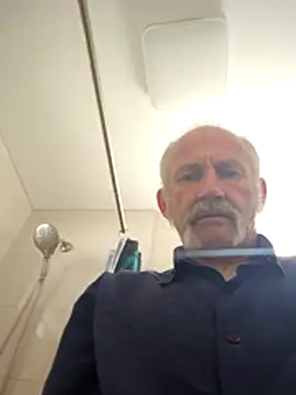 Snapshot of den-rock4u chatting on 03/29/26, 10:43 den-rock4u online show from 03/29/26, 10:43