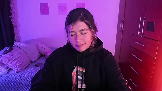 StephaniFox online show from 10/12/25, 01:48