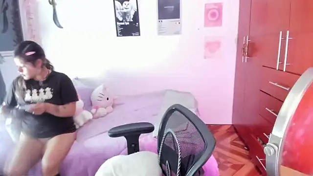 StephaniFox online show from 04/10/26, 12:27