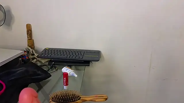 Snapshot of Dj_scarlettmorreti chatting on 02/06/25, 10:53 Dj scarlettmorreti online show from 02/06/25, 10:53