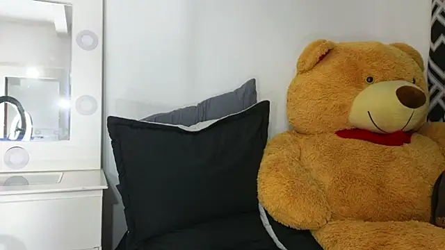 Snapshot of Dj_scarlettmorreti chatting on 02/12/25, 01:09 Dj scarlettmorreti online show from 02/12/25, 01:09