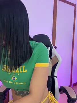 Snapshot of Dj_scarlettmorreti chatting on 09/13/25, 04:07 Dj scarlettmorreti online show from 09/13/25, 04:07